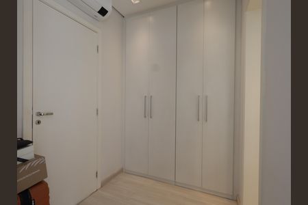 Apartamento à venda com 138m², 3 quartos e 3 vagasCloset da suíte