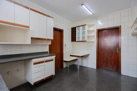 Apartamento para alugar com 232m², 4 quartos e 3 vagasCozinha
