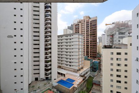 Apartamento para alugar com 232m², 4 quartos e 3 vagasVista da sacada da suíte 1