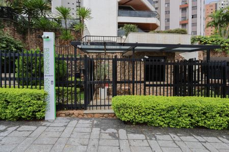 Apartamento para alugar com 232m², 4 quartos e 3 vagasFachada do prédio