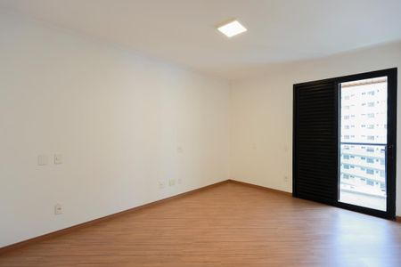 Apartamento para alugar com 232m², 4 quartos e 3 vagasSuíte 1