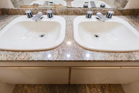 Apartamento para alugar com 232m², 4 quartos e 3 vagasBanheiro da suíte 1