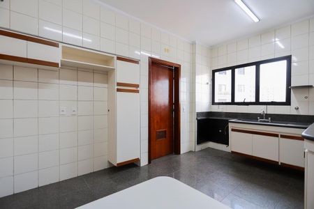 Apartamento para alugar com 232m², 4 quartos e 3 vagasCozinha
