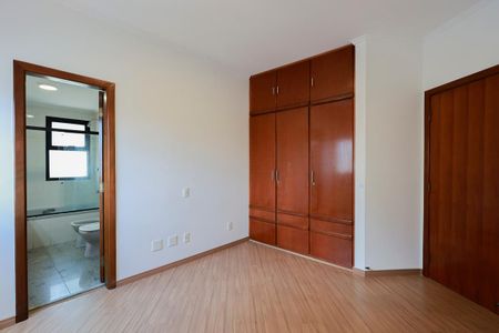 Apartamento para alugar com 232m², 4 quartos e 3 vagasSuíte 2
