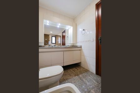 Apartamento para alugar com 232m², 4 quartos e 3 vagasBanheiro da suíte 1