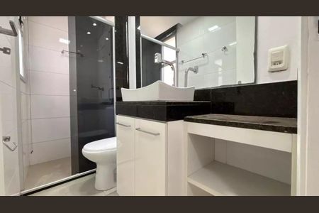 Banheiro de apartamento para alugar com 3 quartos, 73m² em Ouro Preto, Belo Horizonte