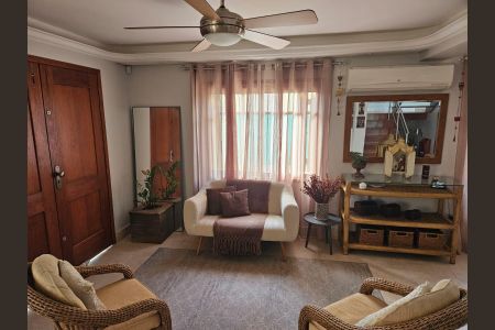 Sala de casa à venda com 4 quartos, 224m² em Partenon, Porto Alegre