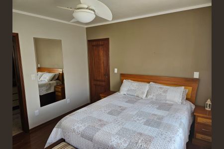 Suíte de casa à venda com 4 quartos, 224m² em Partenon, Porto Alegre