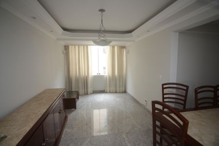 Apartamento à venda com 220m², 4 quartos e 3 vagasSala