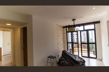 Sala de apartamento à venda com 2 quartos, 68m² em Icaraí, Niterói