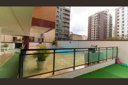 Apartamento à venda com 68m², 2 quartos e 1 vagaÁrea comum