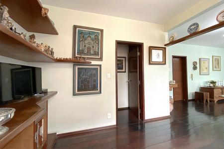 Sala de Estar de apartamento à venda com 3 quartos, 115m² em Santo Antônio, Belo Horizonte