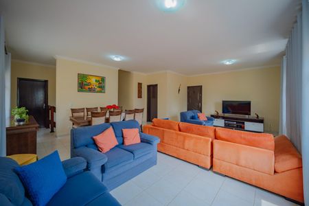 Sala de casa à venda com 3 quartos, 248m² em City Bussocaba, Osasco