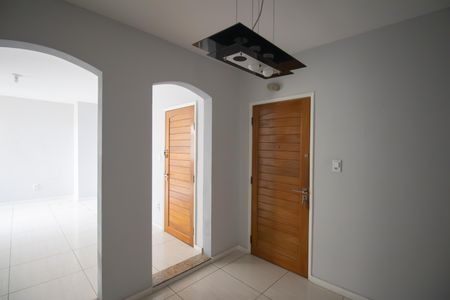Sala de apartamento para alugar com 2 quartos, 80m² em Mutua, São Gonçalo