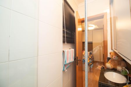 Casa à venda com 200m², 3 quartos e 3 vagas Casa à venda com 200m², 3 quartos e 3 vagasBanheiro da Suíte 2