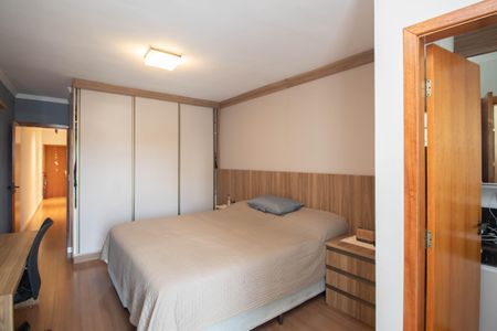 Casa à venda com 200m², 3 quartos e 3 vagas Casa à venda com 200m², 3 quartos e 3 vagasSuíte 1