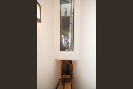 Casa à venda com 200m², 3 quartos e 3 vagas Casa à venda com 200m², 3 quartos e 3 vagasCorredor