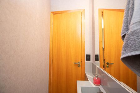 Casa à venda com 200m², 3 quartos e 3 vagas Casa à venda com 200m², 3 quartos e 3 vagasLavabo