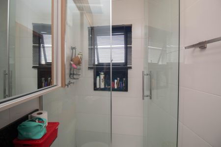 Casa à venda com 200m², 3 quartos e 3 vagas Casa à venda com 200m², 3 quartos e 3 vagasBanheiro da Suíte 1