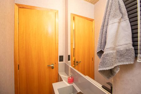 Casa à venda com 200m², 3 quartos e 3 vagas Casa à venda com 200m², 3 quartos e 3 vagasLavabo