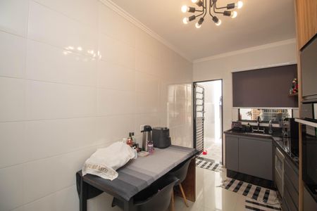 Casa à venda com 200m², 3 quartos e 3 vagas Casa à venda com 200m², 3 quartos e 3 vagasCozinha