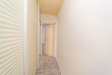 Casa à venda com 98m², 2 quartos e 2 vagas Casa à venda com 98m², 2 quartos e 2 vagasCorredor
