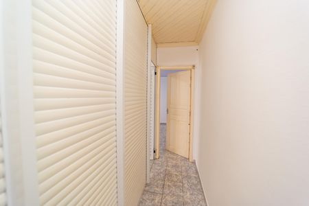 Casa à venda com 98m², 2 quartos e 2 vagas Casa à venda com 98m², 2 quartos e 2 vagasCorredor