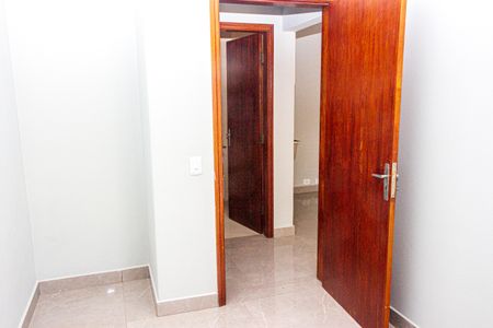 Quarto  de casa para alugar com 1 quarto, 600m² em Alves de Lima, São Paulo