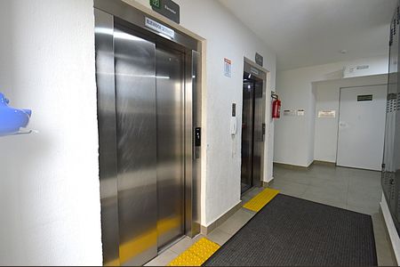 Apartamento à venda com 44m², 2 quartos e 1 vagaElevadores