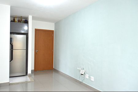 Sala de apartamento à venda com 2 quartos, 44m² em Costa E Silva, Porto Alegre