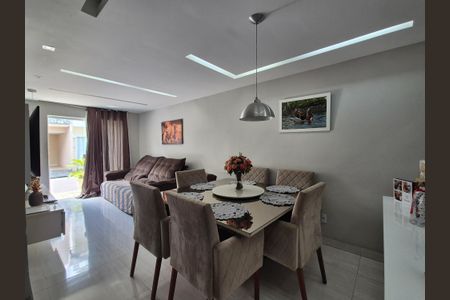 Sala  de casa de condomínio para alugar com 3 quartos, 150m² em Vargem Pequena, Rio de Janeiro