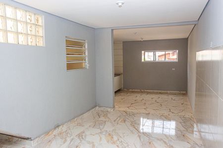Quarto de casa para alugar com 1 quarto, 65m² em Parque Guarapiranga, São Paulo