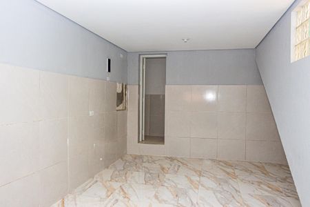 Quarto de casa para alugar com 1 quarto, 65m² em Parque Guarapiranga, São Paulo
