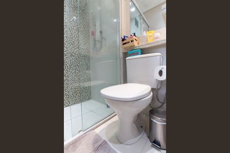 Apartamento à venda com 77m², 3 quartos e 2 vagas Apartamento à venda com 77m², 3 quartos e 2 vagasBanheiro da Suíte