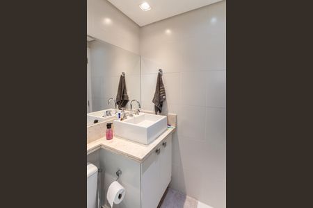 Apartamento à venda com 77m², 3 quartos e 2 vagas Apartamento à venda com 77m², 3 quartos e 2 vagasBanheiro da Suíte
