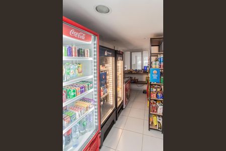 Apartamento à venda com 77m², 3 quartos e 2 vagas Apartamento à venda com 77m², 3 quartos e 2 vagasÁrea comum - Mercado