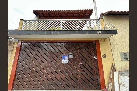 Casa para alugar com 178m², 3 quartos e 2 vagas Casa para alugar com 178m², 3 quartos e 2 vagasFachada