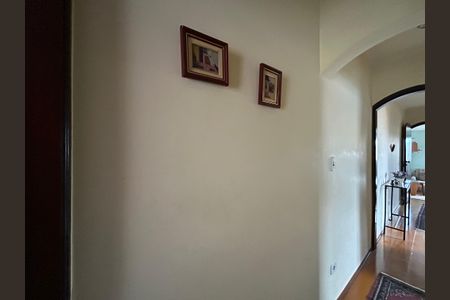 Casa para alugar com 178m², 3 quartos e 2 vagas Casa para alugar com 178m², 3 quartos e 2 vagasCorredor