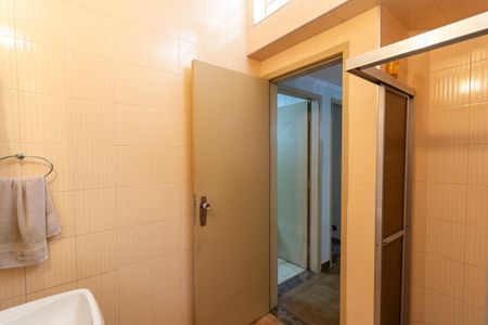 Casa à venda com 255m², 3 quartos e 2 vagasBanheiro Social 1