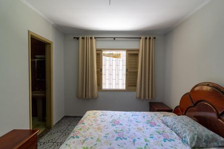 Casa à venda com 255m², 3 quartos e 2 vagasQuarto 3 - Suíte