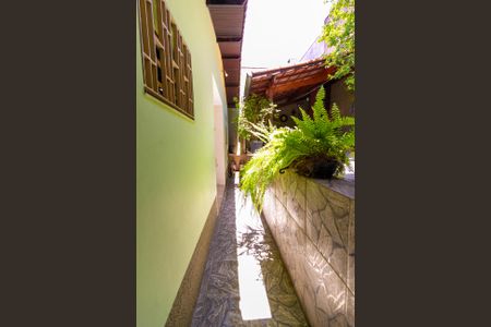 Casa à venda com 255m², 3 quartos e 2 vagasQuintal