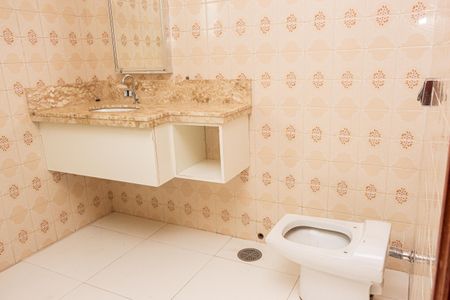 Casa para alugar com 570m², 3 quartos e 10 vagas Casa para alugar com 570m², 3 quartos e 10 vagasBanheiro da Suíte