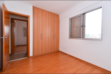 Apartamento à venda com 77m², 3 quartos e 2 vagasSuite