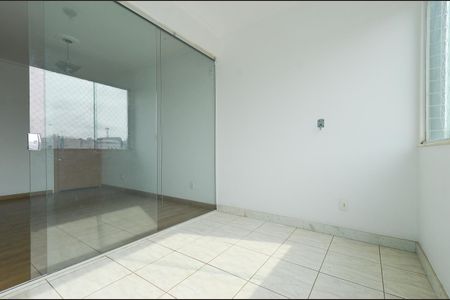 Apartamento à venda com 77m², 3 quartos e 2 vagasVaranda da Sala