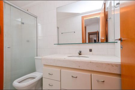 Apartamento à venda com 77m², 3 quartos e 2 vagasBanheiro Suite