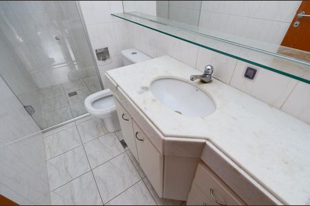 Apartamento à venda com 77m², 3 quartos e 2 vagasBanheiro Social