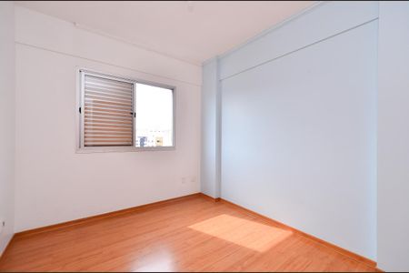 Apartamento à venda com 77m², 3 quartos e 2 vagasQuarto 2