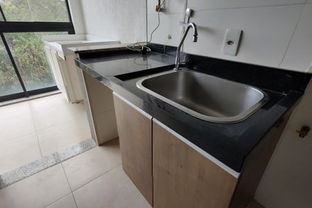 Apartamento à venda com 75m², 3 quartos e 1 vagaÁrea de Serviço