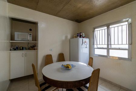 Casa à venda com 240m², 4 quartos e 3 vagas
