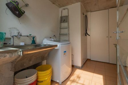 Casa à venda com 240m², 4 quartos e 3 vagas